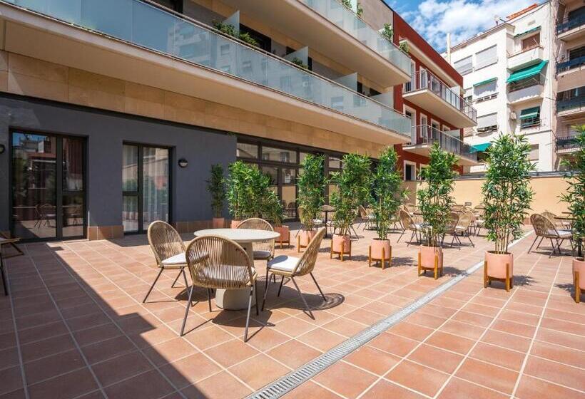 اتاق استاندارد سه نفره, Limehome Barcelona Carrer De Besalú 82