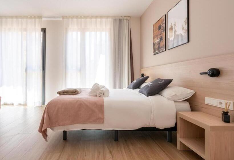 اتاق استاندارد سه نفره, Limehome Barcelona Carrer De Besalú 82