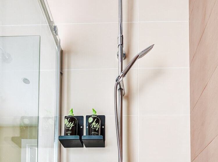 اتاق استاندارد با بالکن, Limehome Barcelona Carrer De Besalú 82