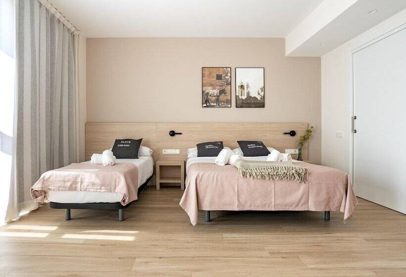 اتاق استاندارد سه تخته با بالکن, Limehome Barcelona Carrer De Besalú 82