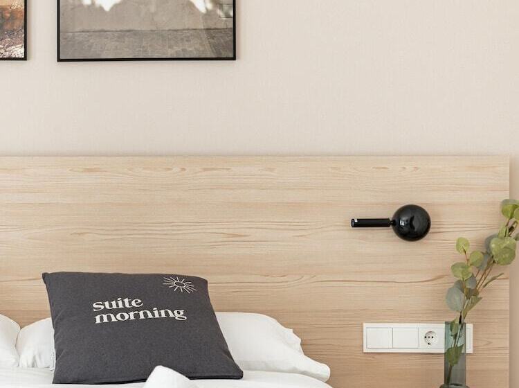 اتاق استاندارد سه تخته با بالکن, Limehome Barcelona Carrer De Besalú 82