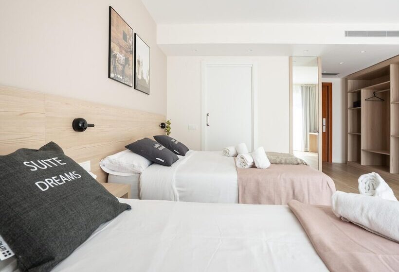 اتاق استاندارد سه تخته با بالکن, Limehome Barcelona Carrer De Besalú 82