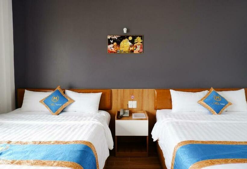 اتاق لوکس با بالکن, Mia