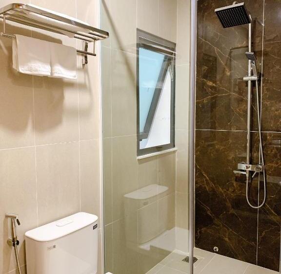 اتاق استاندارد چهار تخته با چشمانداز دریا, Mia