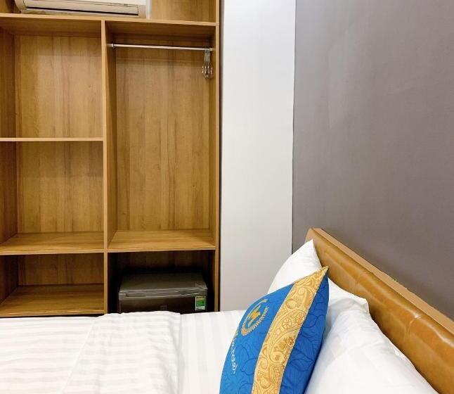 اتاق استاندارد, Mia