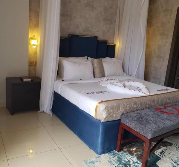 اتاق لوکس, The Voice