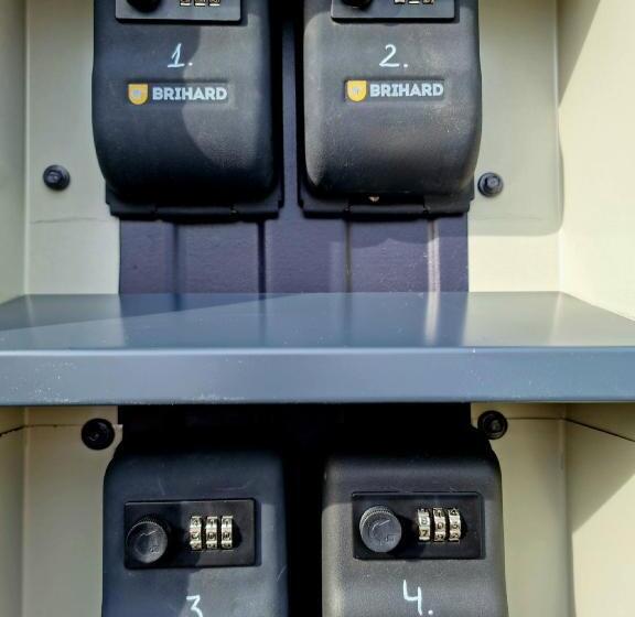 اتاق استاندارد چهار تخته, Lodes Ielas Naktsmājas