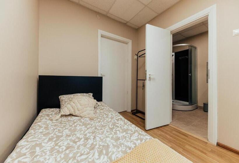 اتاق استاندارد چهار تخته, Lodes Ielas Naktsmājas