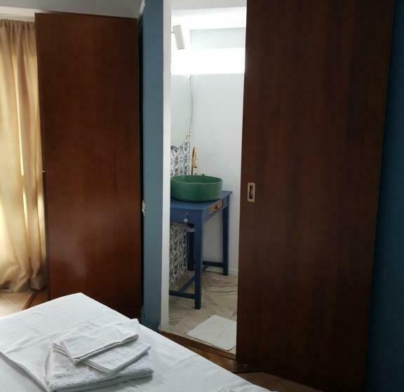 标准间, Casa Apusul Soarelui