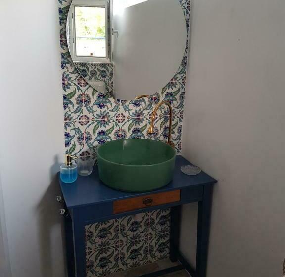 标准间, Casa Apusul Soarelui