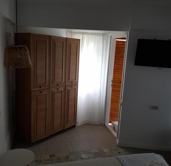 标准间, Casa Apusul Soarelui