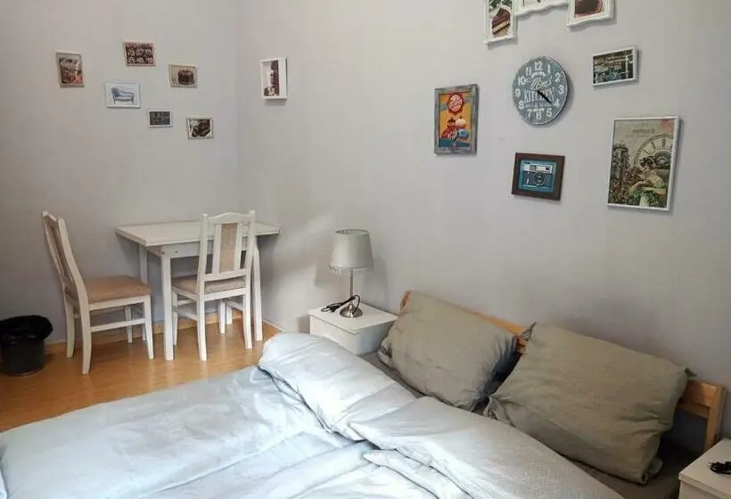 חדר סטנדרט חדר אמבטיה משותף, Aurora Apartments