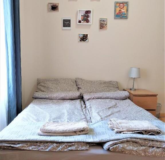 バス共有のスタンダードルーム, Aurora Apartments