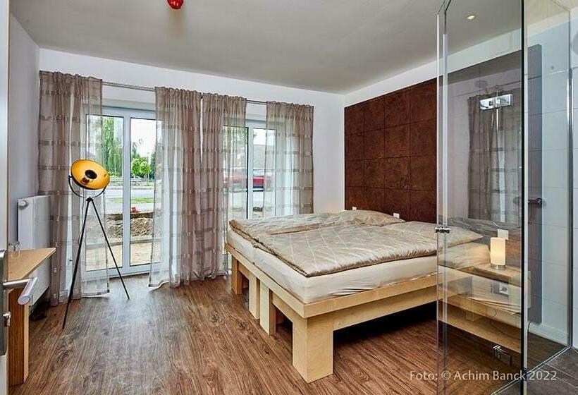 스탠다드 룸, Aanders