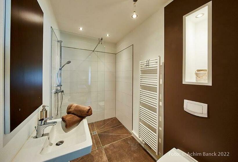 스탠다드 룸, Aanders