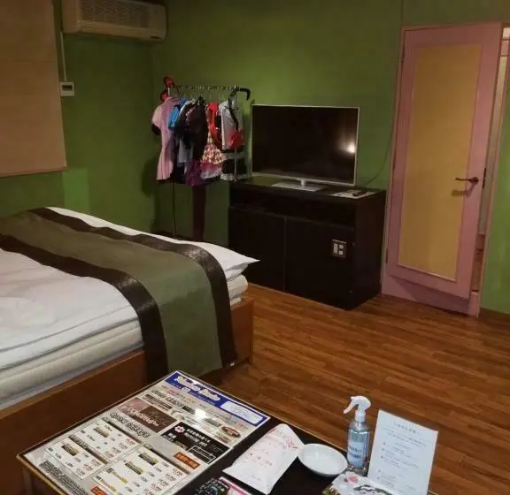 エコノミールーム, スタイリッシュ 大人専用