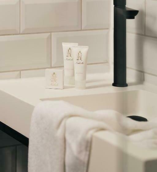 غرفة قياسية سرير كينج, Au Lit Des Ours