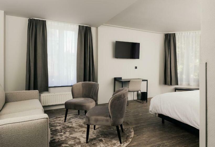 جناح, Au Lit Des Ours