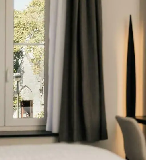 スイート, Au Lit Des Ours