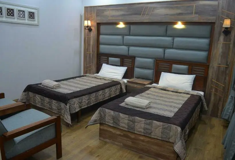 اتاق سوپریور چهار تخته, Park Hotel Gilgit