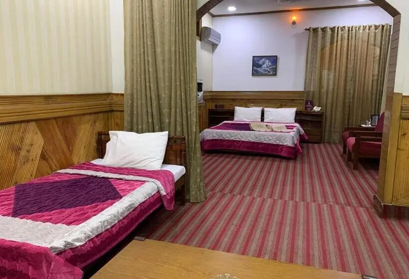 اتاق لوکس سه تخته, Park Hotel Gilgit