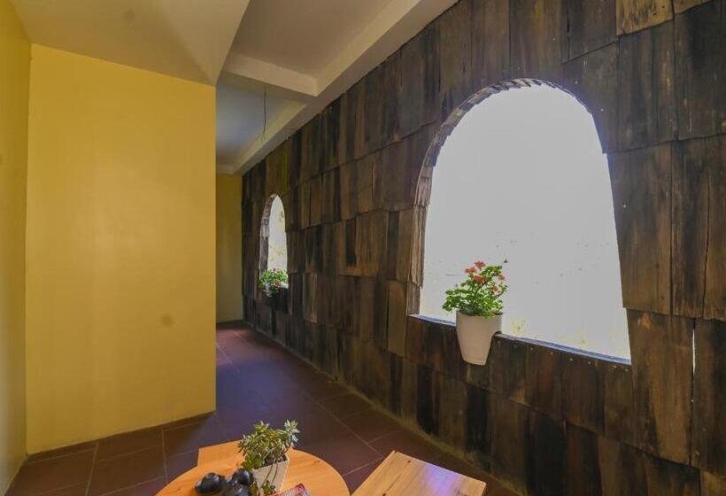 اتاق لوکس خانوادگی, Arista Homestay