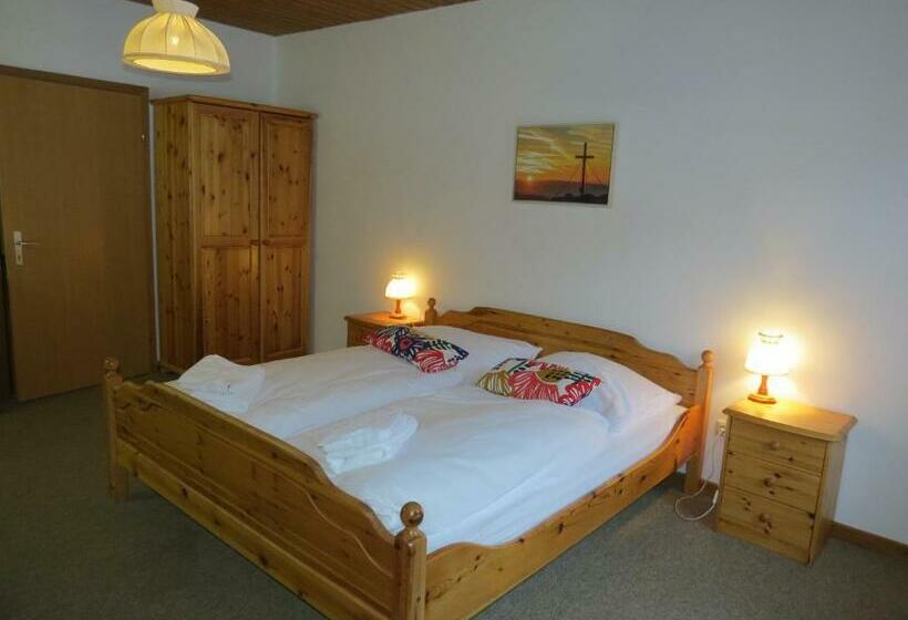 غرفة قياسية حمام مشترك, Der Bodenbauer