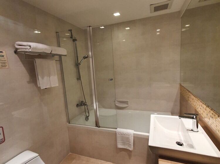 اتاق سوپریور, Amora Neoluxe Suites