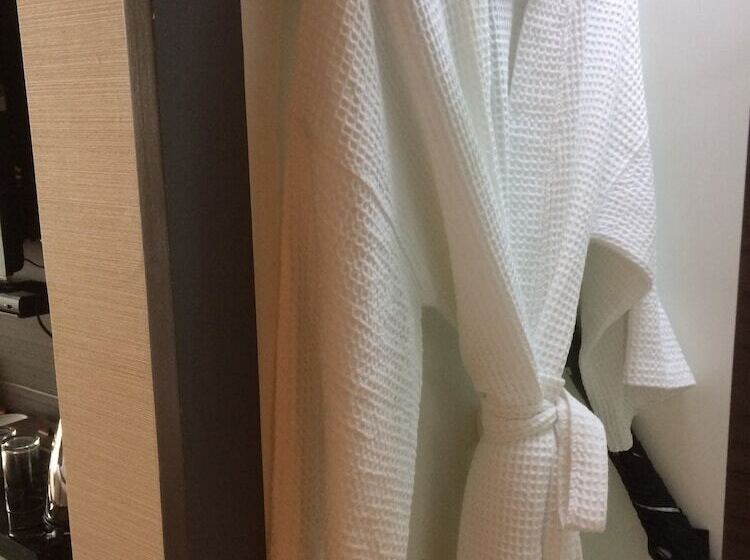 اتاق اجرایی, Amora Neoluxe Suites