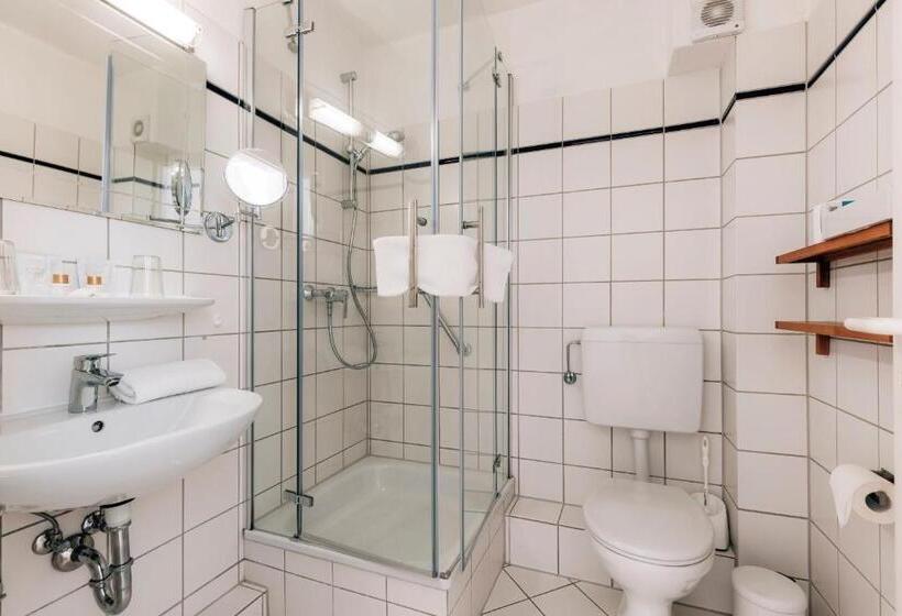 غرفة قياسية, Gorch Fock