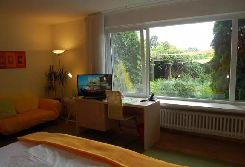 Standard-huone, Hildebrandt S