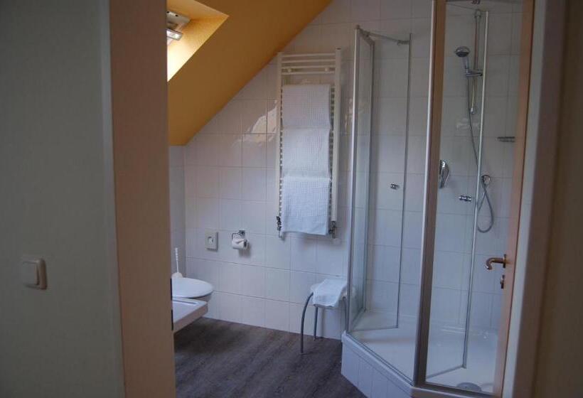 标准间, Hildebrandt S