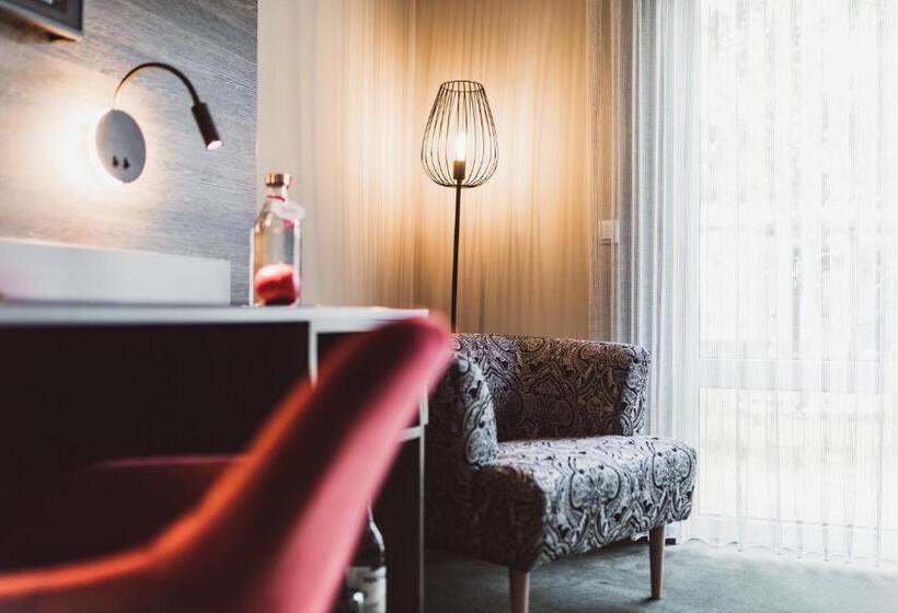 标准间, Hildebrandt S