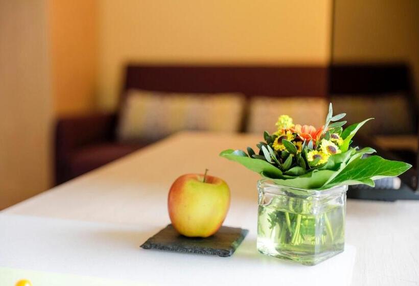 标准间, Hildebrandt S