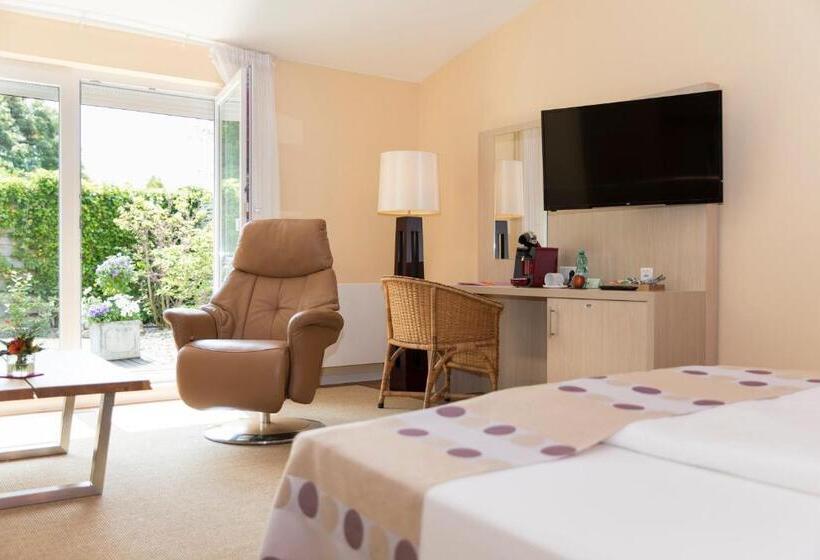 商务房间, Hildebrandt S