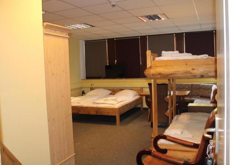 Четырехместный Номер Стандарт, Maximo