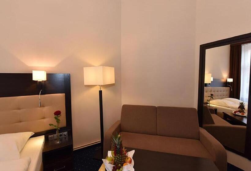 디럭스 룸, Weinhaus Wöhler