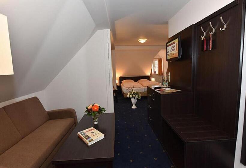 디럭스 룸, Weinhaus Wöhler