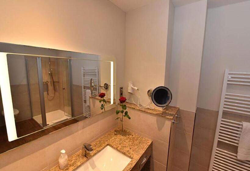 디럭스 룸, Weinhaus Wöhler