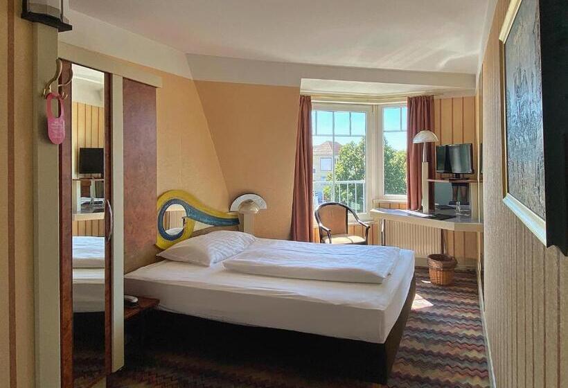 غرفة قياسية فردية, Zum Grünen Turm