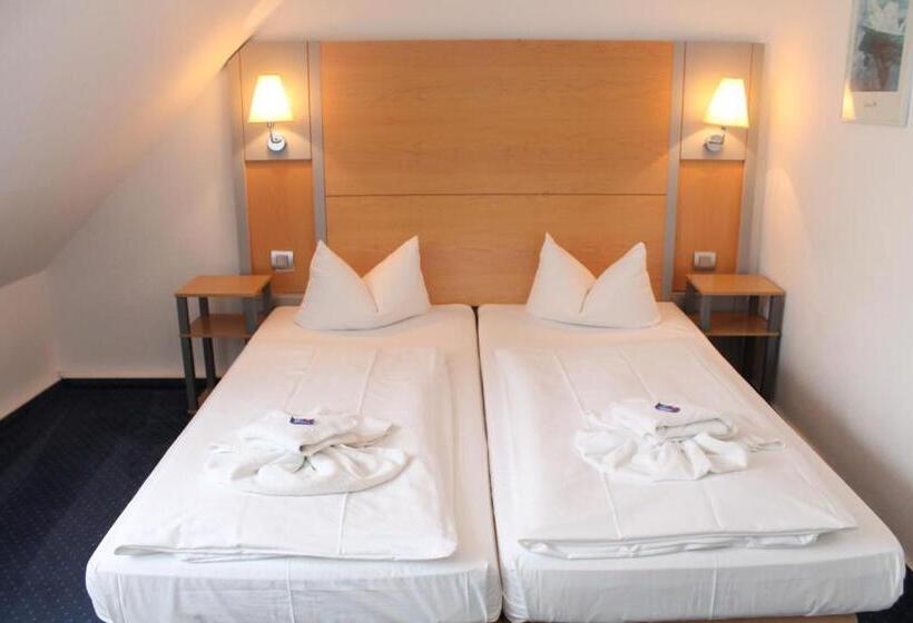 חדר סטנדרט, Zum Strand