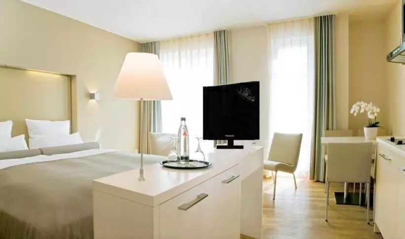 コンフォートルーム, Nymphe Strandhotel & Apartments