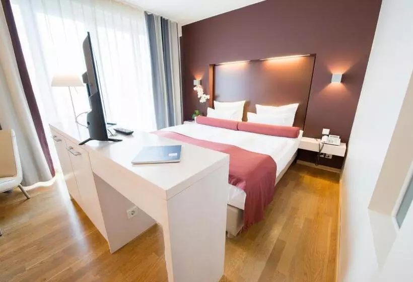 コンフォートルーム, Nymphe Strandhotel & Apartments