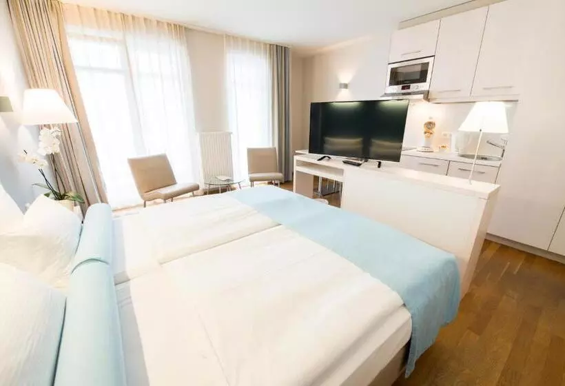 コンフォートルーム, Nymphe Strandhotel & Apartments