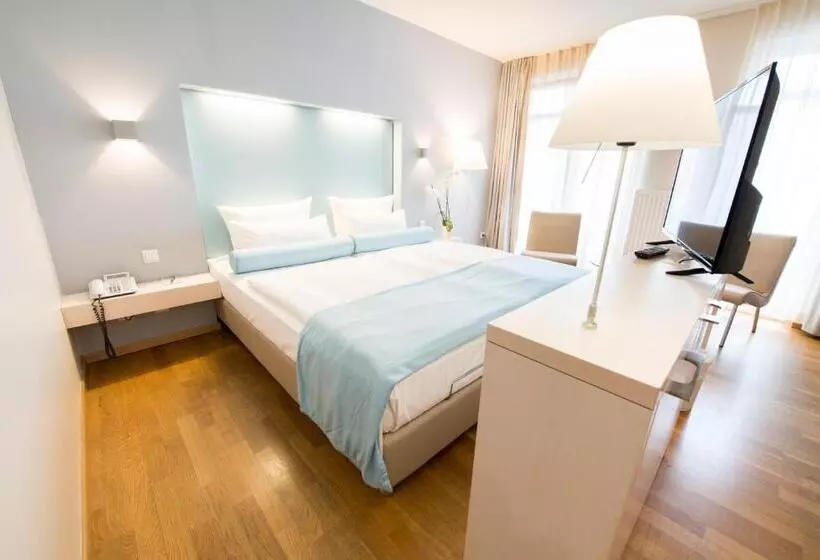 コンフォートルーム, Nymphe Strandhotel & Apartments