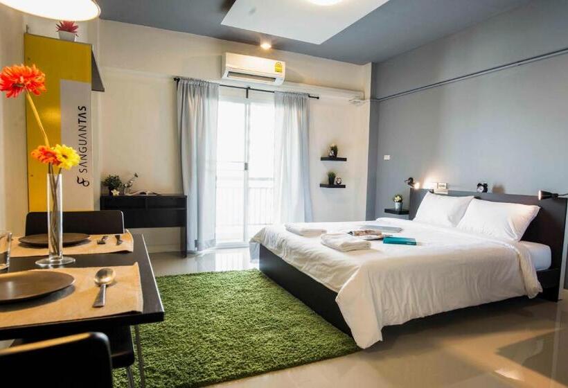 اتاق لوکس با تخت بزرگ, A18