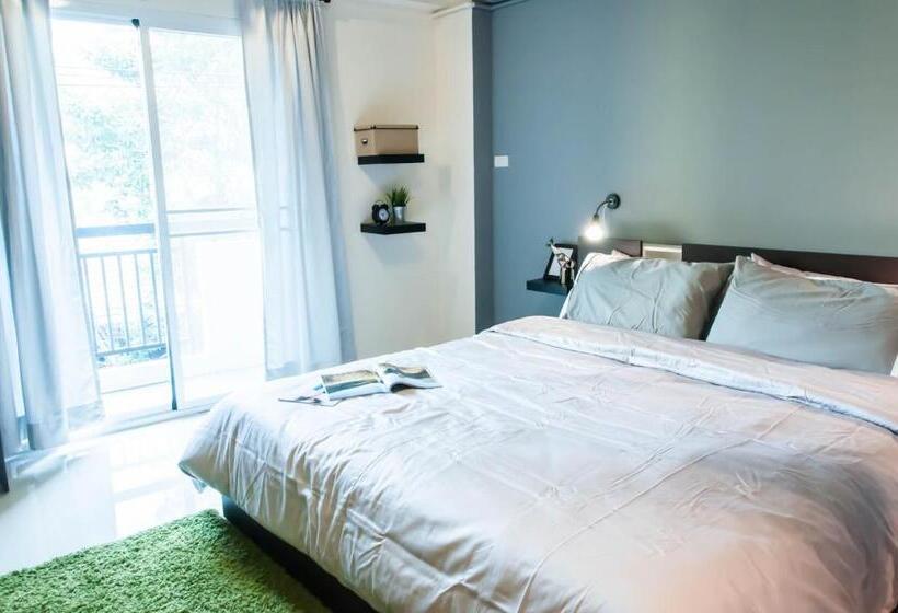 اتاق لوکس با تخت بزرگ, A18