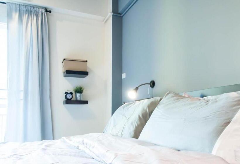 اتاق لوکس با تخت بزرگ, A18