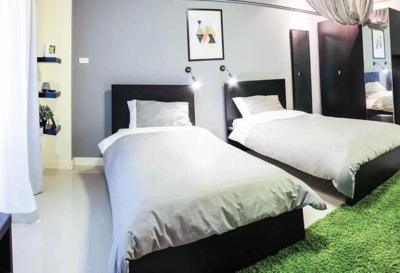 اتاق لوکس, A18