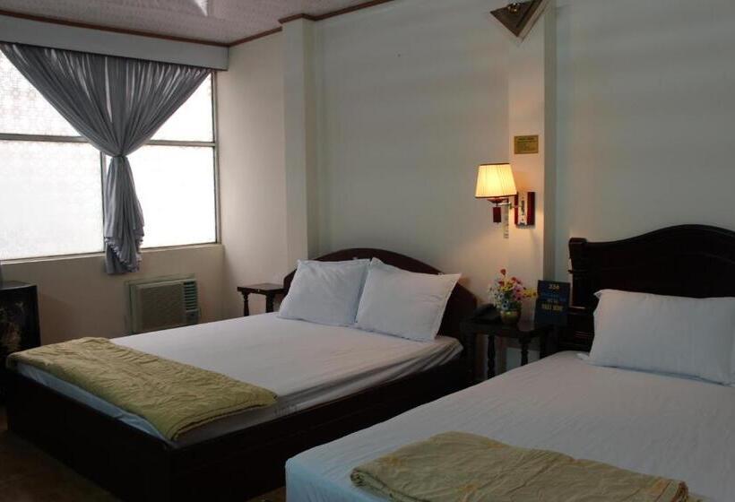 اتاق استاندارد سه نفره, Nhat Binh